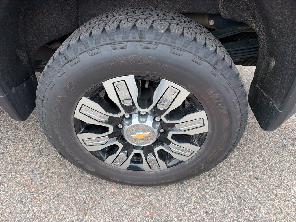 Used 2022 Chevrolet Silverado 3500 High Country w/ Safety Package II AWD/4WD image 15