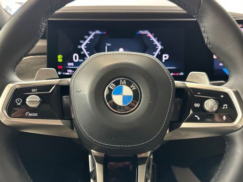 Used 2023 BMW 740i RWD image 11