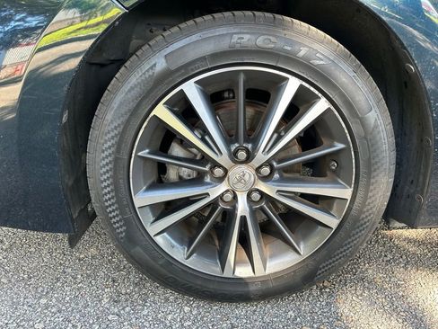 Used 2017 Toyota Corolla LE w/ LE Premium Package FWD image 10