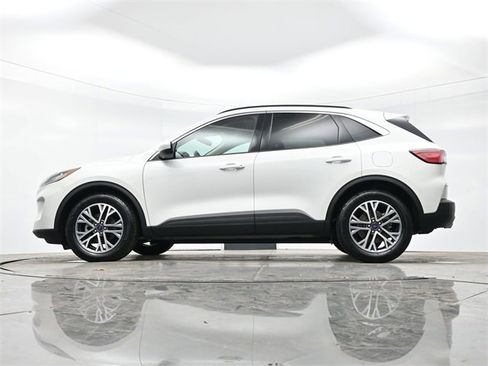 Used 2020 Ford Escape SEL image 29