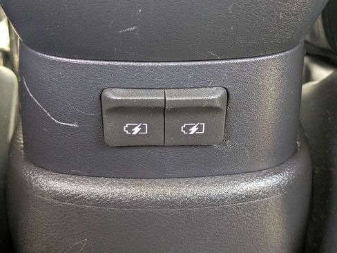 Used 2020 Nissan Kicks SR w/ SR Premium Package FWD image 14