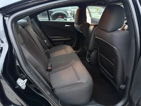 Used 2019 Dodge Charger SXT RWD image 21