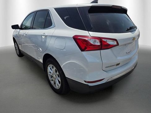 Used 2019 Chevrolet Equinox LT FWD image 2