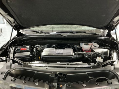 Used 2025 Chevrolet Suburban RST w/ Comfort Package image 36