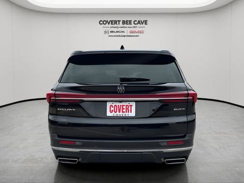 Used 2025 Buick Enclave Preferred image 8