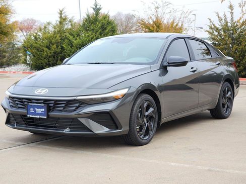 New 2026 Hyundai Elantra Sport image 2