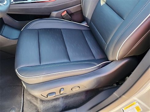 New 2025 Buick Enclave Sport Touring w/ Super Cruise Package image 15