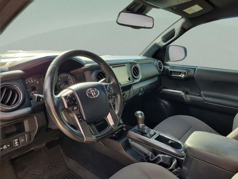 Used 2019 Toyota Tacoma TRD Sport AWD/4WD image 27