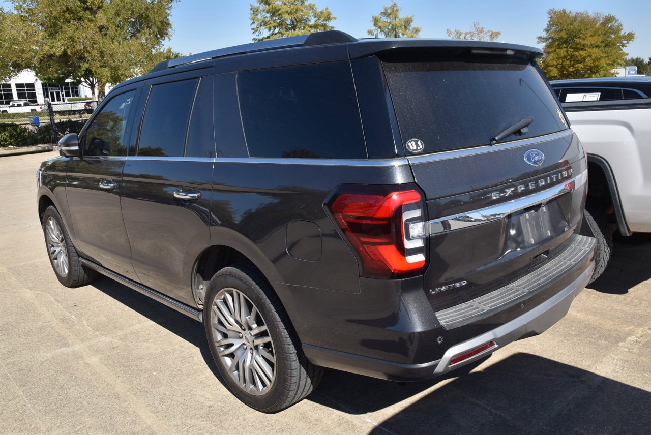 Used 2022 Ford Expedition Limited RWD image 6