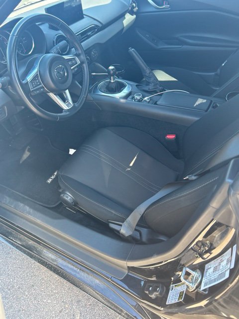 Used 2024 MAZDA MX-5 Miata Sport w/ Appearance Package RWD image 4