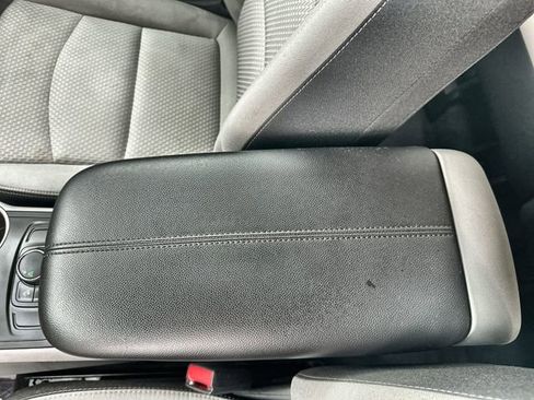 Used 2024 GMC Terrain SLE image 24