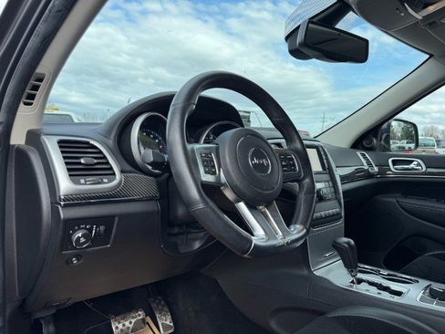Used 2012 Jeep Grand Cherokee SRT8 w/ Luxury Group II image 14
