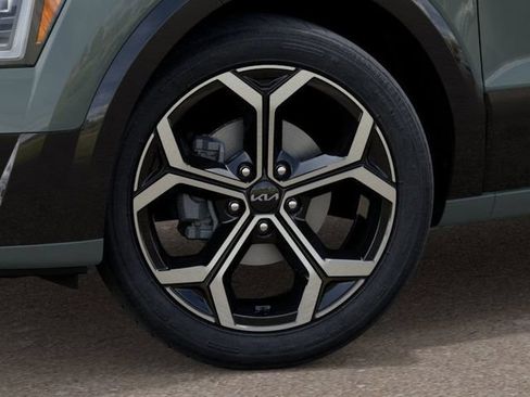 New 2025 Kia Niro SX Touring FWD image 9
