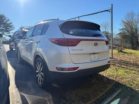 Used 2017 Kia Sportage EX image 5