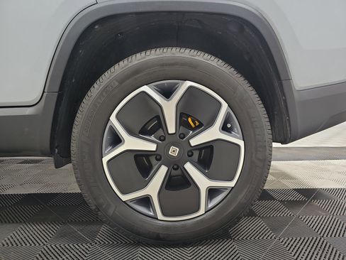 Used 2023 Rivian R1T Adventure AWD/4WD image 10