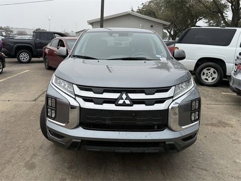 Used 2025 Mitsubishi Outlander Sport ES image 2