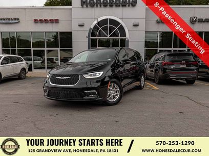 New 2026 Chrysler Pacifica Select