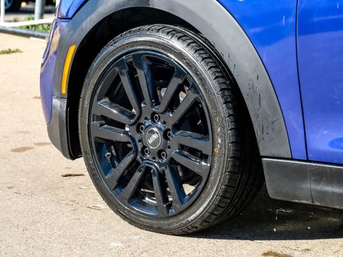 Used 2019 MINI Cooper S w/ Premium Package image 46