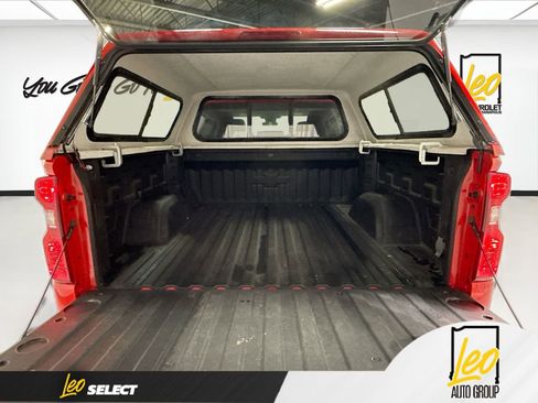 Used 2024 Chevrolet Silverado 1500 LT AWD/4WD image 30