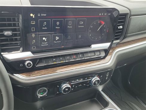 Used 2024 GMC Sierra 1500 Elevation image 13