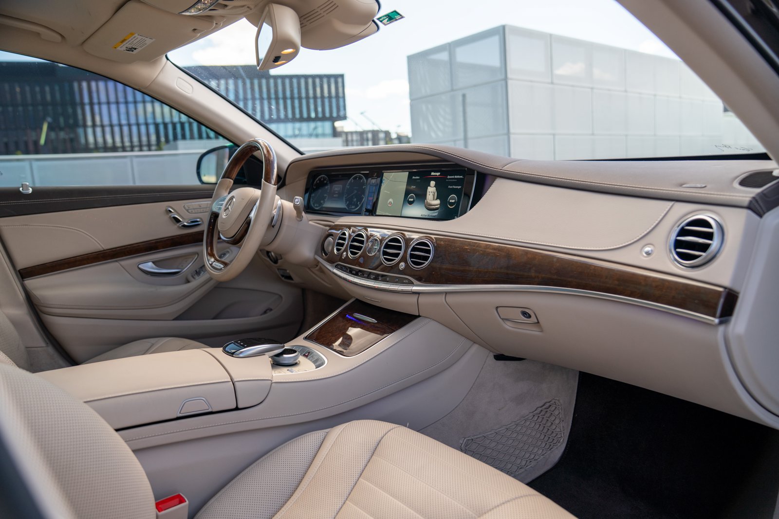 Used 2017 Mercedes-Benz S 550 4MATIC Sedan image 27