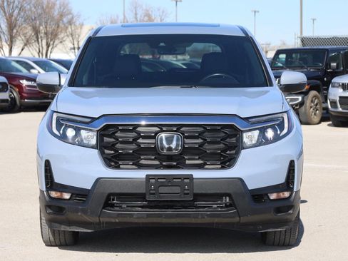 Used 2023 Honda Passport EX-L image 2