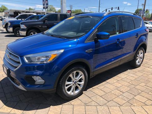 Used 2018 Ford Escape SE w/ SE Sync 3 Package AWD/4WD image 6
