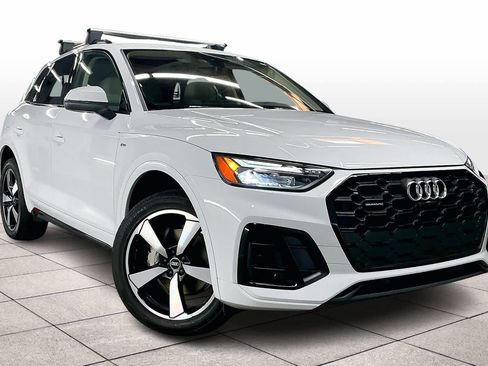 Certified 2023 Audi Q5 2.0T Premium Plus w/ Premium Plus Package image 2