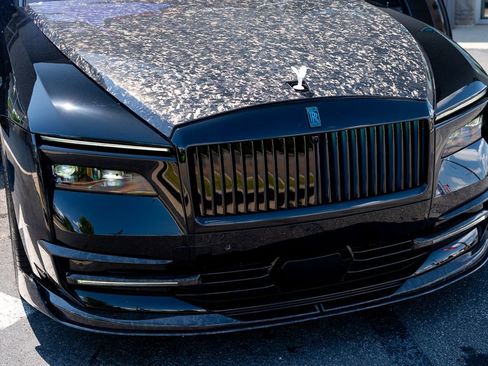 Used 2024 Rolls-Royce Spectre w/ Spectre Launch Package AWD/4WD image 7