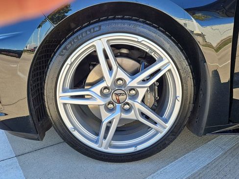 Used 2025 Chevrolet Corvette Stingray Premium Cpe w/ 3LT image 21