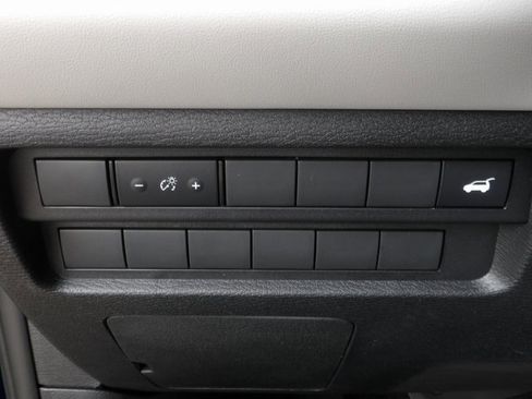 New 2025 Mitsubishi Outlander SE image 31