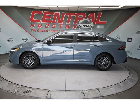 New 2026 Nissan Sentra SV w/ Floor Mat Package FWD image 3