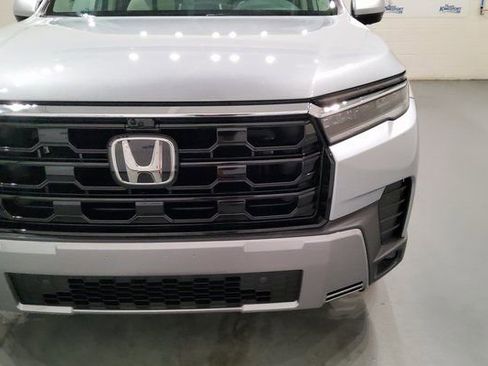 New 2026 Honda Pilot Touring image 8