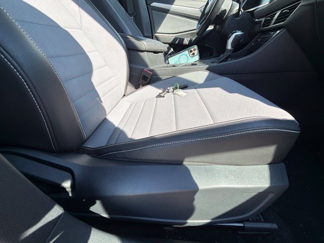 Used 2025 Volkswagen Jetta SE FWD image 22