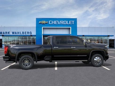 New 2026 Chevrolet Silverado 3500 High Country w/ Technology Package AWD/4WD image 5