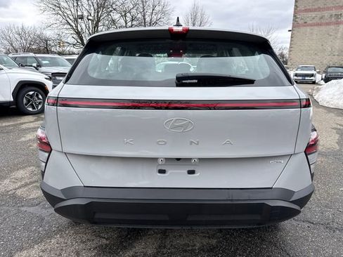 New 2026 Hyundai Kona SE image 10
