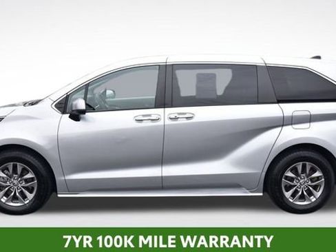 Certified 2024 Toyota Sienna XLE image 2