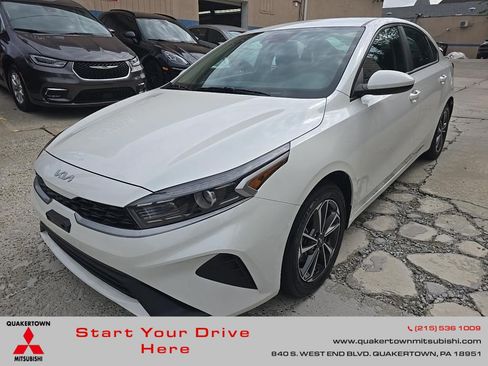 Used 2024 Kia Forte LXS FWD image 1