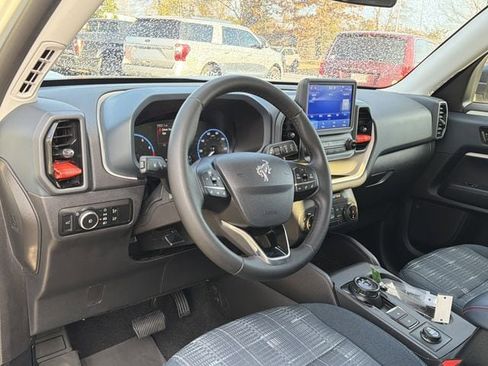 Used 2024 Ford Bronco Sport Heritage w/ Heritage Convenience Package image 15