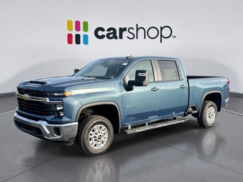 Used 2024 Chevrolet Silverado 2500 LT image 1
