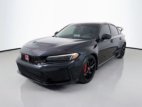 Used 2024 Honda Civic Type R image 3