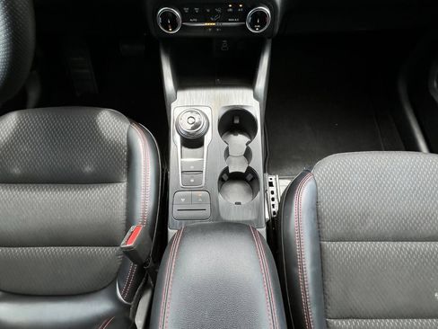 Used 2025 Ford Escape ST-Line AWD/4WD image 19