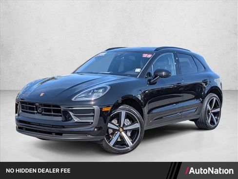 Used 2025 Porsche Macan AWD/4WD image 1