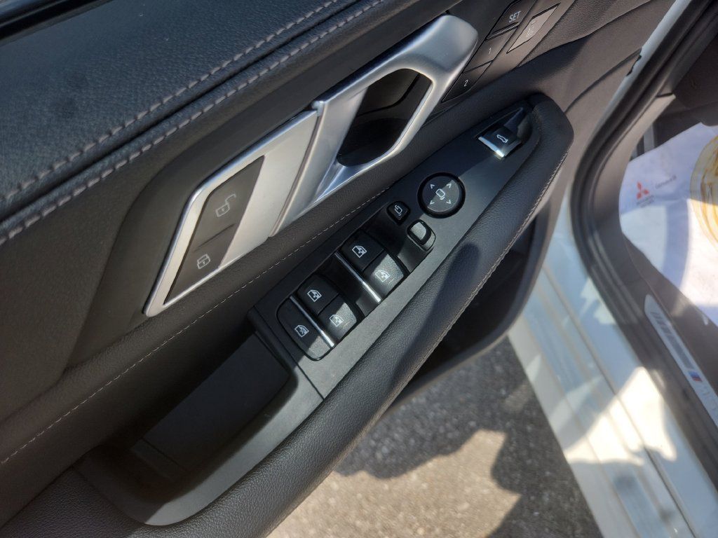 Used 2020 BMW X5 M50i AWD/4WD image 16