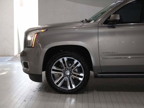 Used 2019 GMC Yukon Denali w/ Denali Ultimate Package image 4