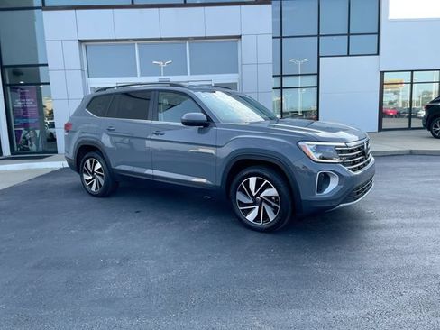 Used 2025 Volkswagen Atlas SE AWD/4WD image 6