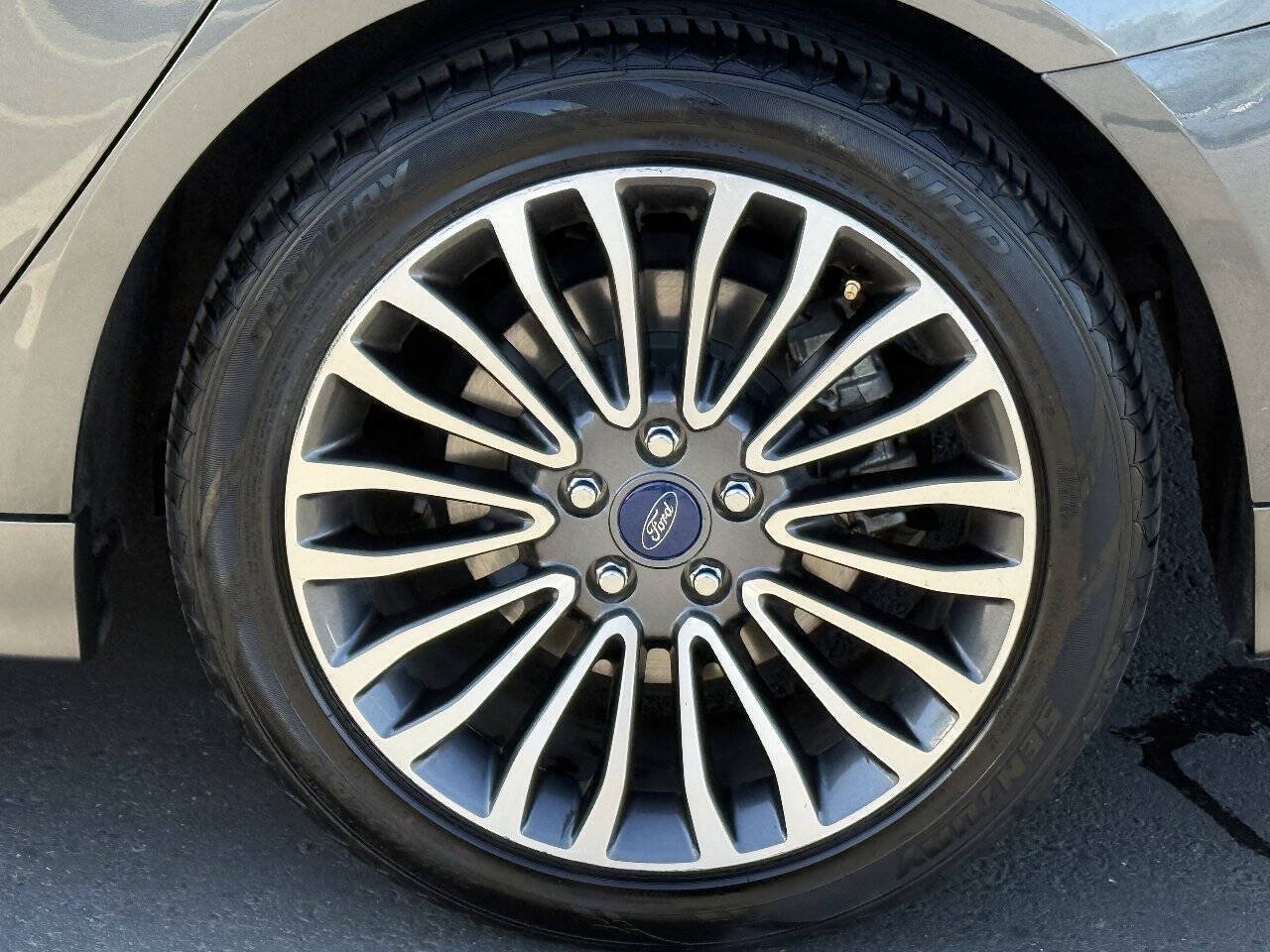 Used 2017 Ford Fusion Titanium FWD image 16