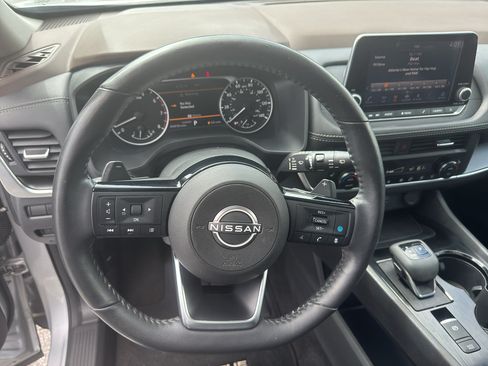 Used 2023 Nissan Rogue SV w/ SV Premium B Package FWD image 27