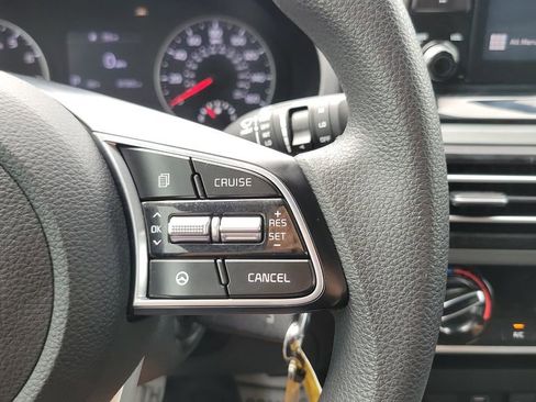 Used 2022 Kia Seltos LX AWD/4WD image 30