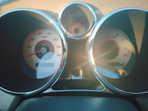Used 2008 Pontiac Solstice Convertible w/ Convenience Package RWD image 10